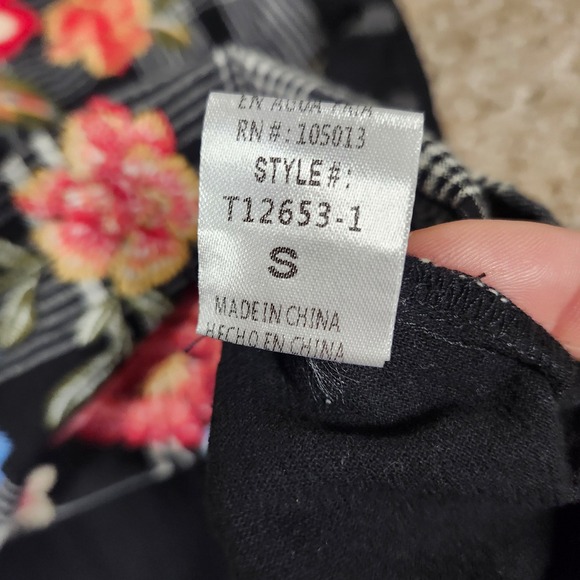Savanna Jane Plaid Floral Embroidered‎ Button Up Blouse Womens Small - Picture 8 of 8